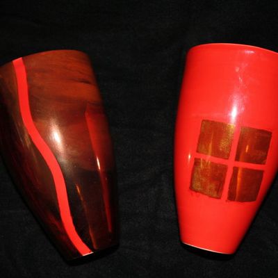 Carminade 2 vases rouge sang et or