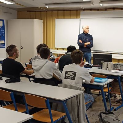 Visite surprise d'un "ancien BTS" de Louis Davier !