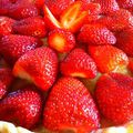 Tarte aux fraises, compotée de rhubarbe