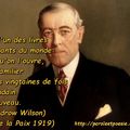 Relecture, Bible, Livre, étonnant, éclat ,nouveau (Citation : Thomas Woodrow Wilson) -  [texte recueilli par Fadiey Lovski]