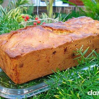 Cake aux fruits confits et raisins secs