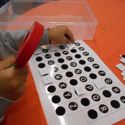 Alphabet à la loupe !