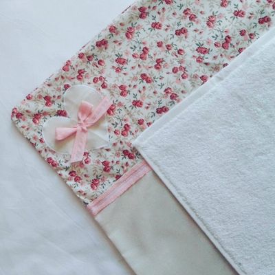 Housse de matelas à langer thème liberty 