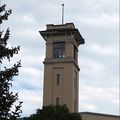 La tour d'une caserne de pompiers... Et tout en