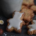 Petits sablés de Noël aux noisettes 