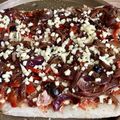 Pizza Pinsa au Thon, oignon rouge et poivron