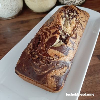 Délicieux cake marbré au chocolat et à la noix de coco   
