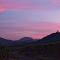 Crépuscule du soir sur le vignoble alsacien