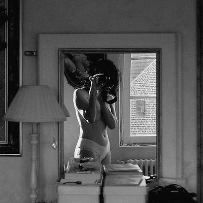 Une ombre dans le miroir