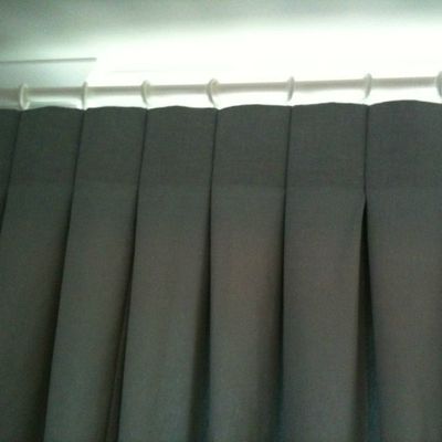 Rideaux : plis inversés