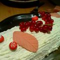 Buche blanche aux fruits rouges