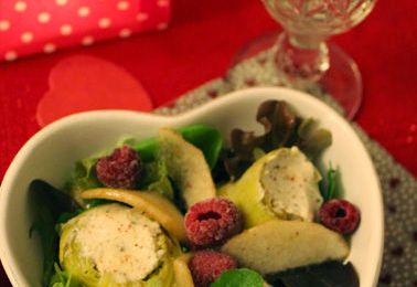 SALADE ATTRAPE COEURS - COEURS D'ARTICHAUT, POIRE, BOURSIN...