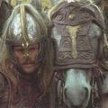 Eomer et son cheval (j'adore son heaume avec les crins de chevaux)