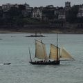 un bateau à saint-Malo