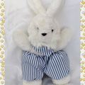 Doudou Peluche Lapin Blanc Tissu Rayures Bleu Bandanas