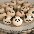 Les Pandacarons {macarons en forme de pandas au cassis }
