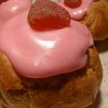 Choux à la crème, fraise, framboise, rose