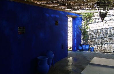 PATIO BLEU MAJORELLE