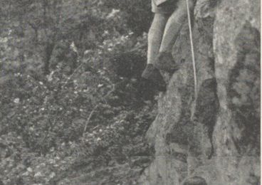 1941 L'Ecole d'Escalade du Rocher de Pierre Blanche, Forêt domaniale de Mervent – Vouvant  (Vendée) par Pierre MERCIER 