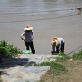 CHINE - YANGSHUO -10- Lessive dans le fleuve