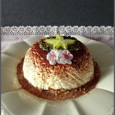 Mousse ivoire au coeur de panna cotta à la passion