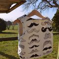 Gilet de berger moustachu