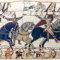 La Tapisserie de Bayeux est une oeuvre incontournable du Moyen Age, nous l'avons étudiée avec les 5° et ils tentent 