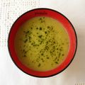 Velouté light de courgettes, pomme de terre et poireaux