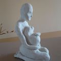 Femme enceinte en terre