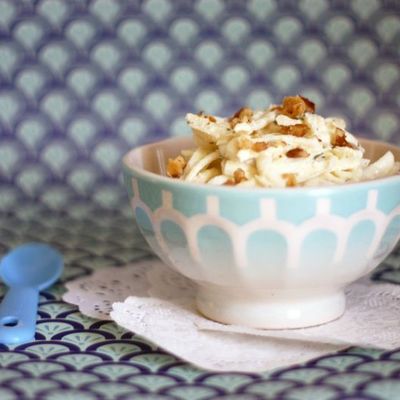 Salade de céleri-rave, pommes et noix