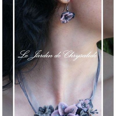 Parure fleurie et pailletée