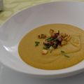 Potage de chou-fleur au cari de Madras et son foie gras aux pommes, sans gluten et sans lactose