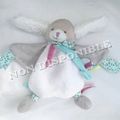 Doudou Peluche Chien Toopi Attache-Sucette Blanc Gris Doudou et Compagnie