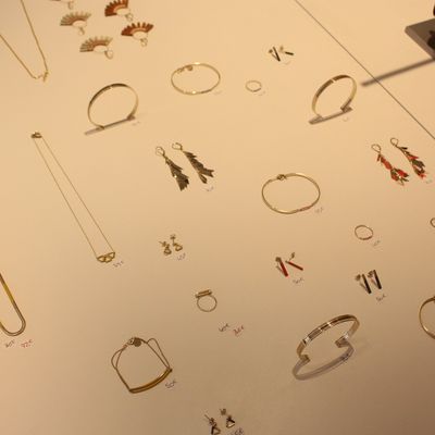 Nouveaux bijoux fins, épurés et minimalistes! Love love love!!