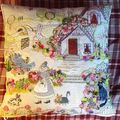 ATELIER CREATIF  -    coussin 2