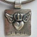 Pendentif LOVE