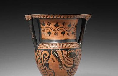 An Apulian red-figure column krater . Circa 350-300 B.C.