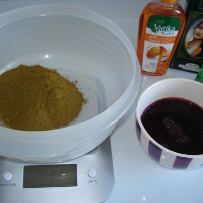 Soins naturels : hénné et hibiscus