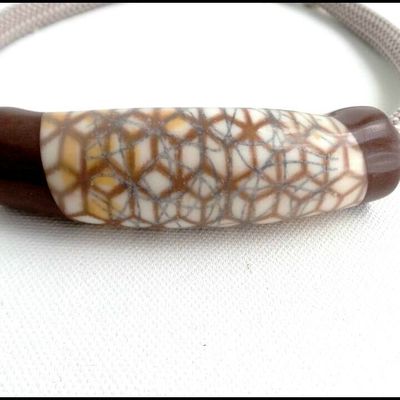 Ras de cou tube effet graphique