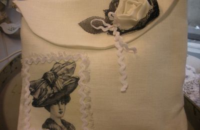 POCHETTE LA DAME AU CHAPEAU