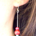 Boucles d'oreilles minimalistes rouges