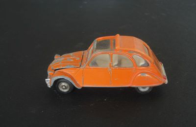 (Dinky Toys - 567) Citroën 2cv