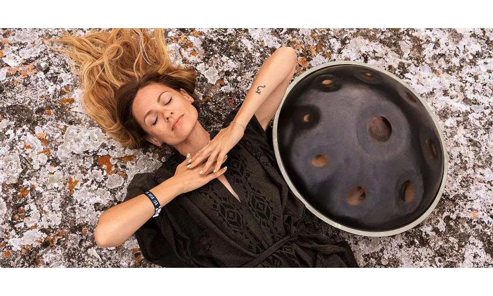 Les dimensions spirituelles du handpan : Exploration au-delà de la musique