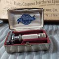 Ancien Rasoir LE SUPRÊME Reglable avec sa Boite / Barbier Antique Barber Razor Vintage Shaver Essor Hol’Pif