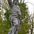 A EFFRY, LA VENTE DE LA SENTE DU CHEMIN DES ROSIERS AFFECTÉE A L’ÉRECTION DU MONUMENT AUX MORTS.