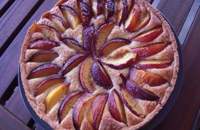 TARTE SABLÉE AUX NECTARINES & CRÈME D'AMANDES