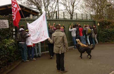 03/04/2011, manifestations contre le centre fermé