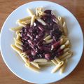 Penne au blé complet, sauce au vin du placard (vegan)