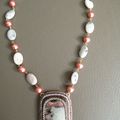 Pierre : indonesia pink agate