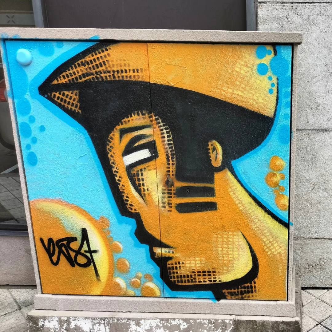 Bayonne, graf Exist, insta (64)